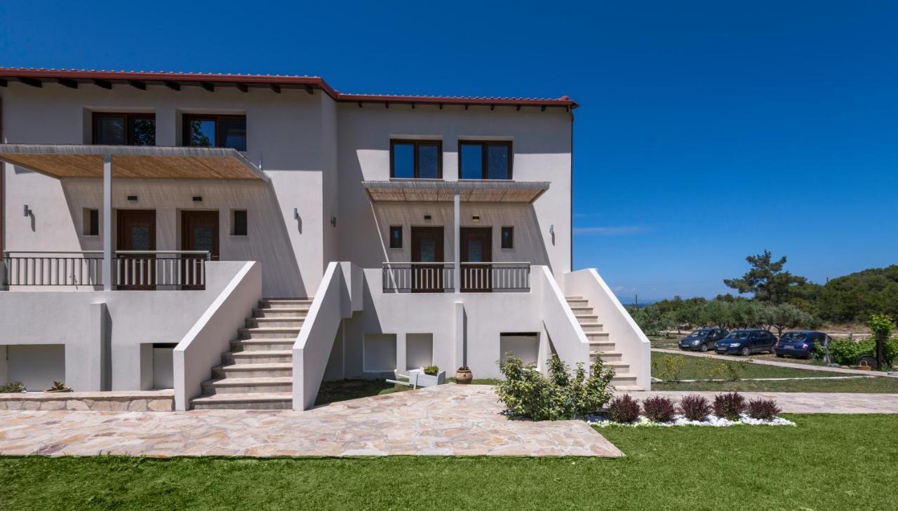 Dionysus Apartments & Suites إيريسوس المظهر الخارجي الصورة