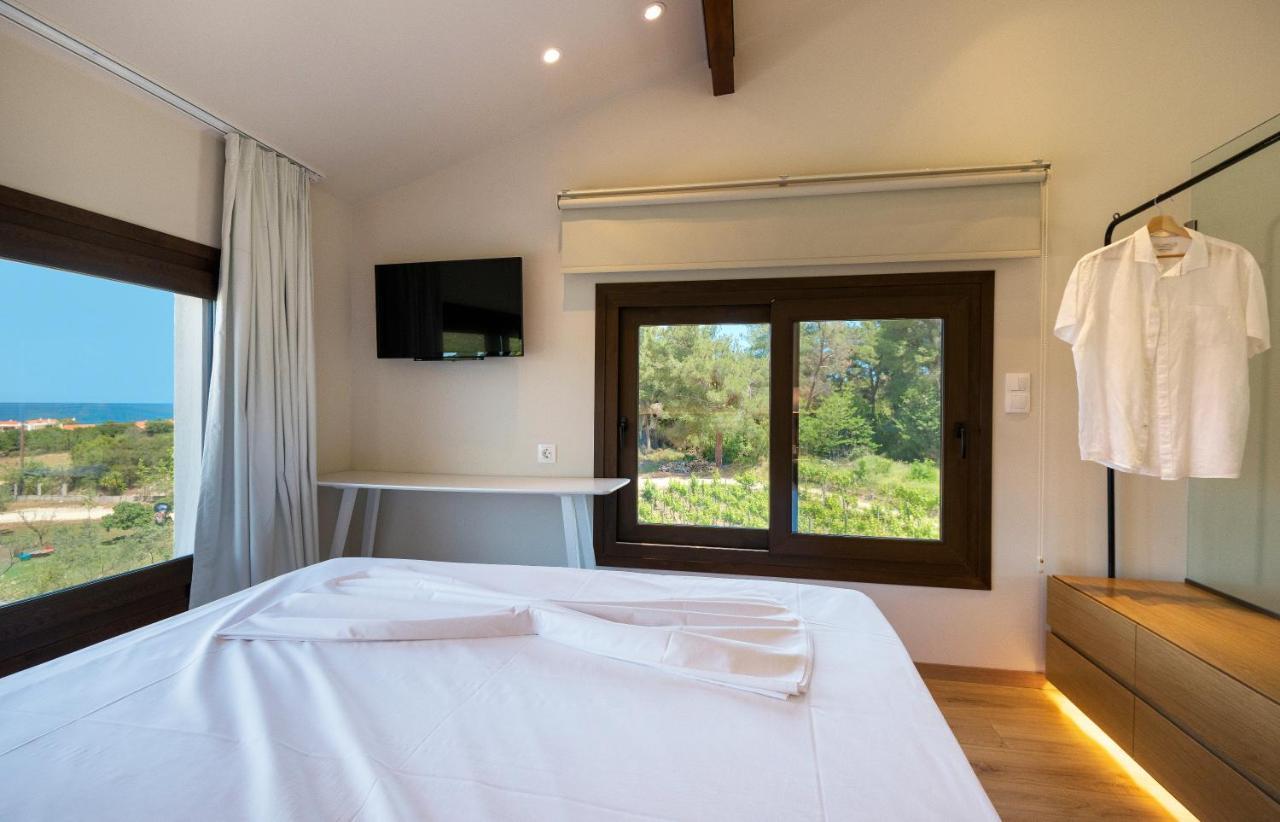 Dionysus Apartments & Suites إيريسوس المظهر الخارجي الصورة
